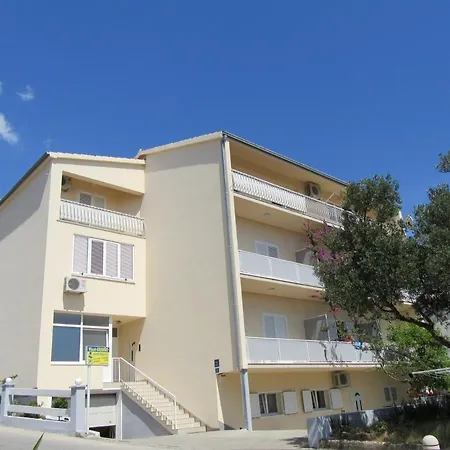 Marin- Lägenhet Makarska