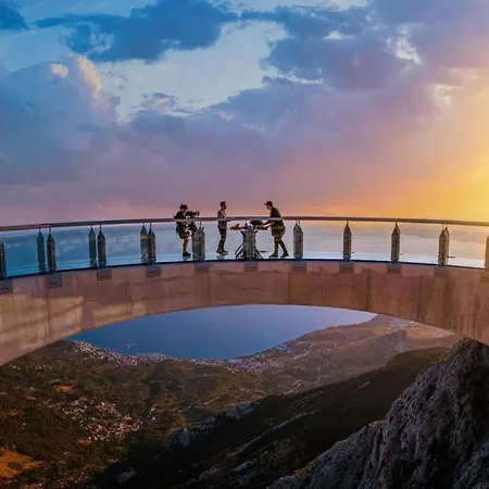 Marin- Lägenhet Makarska