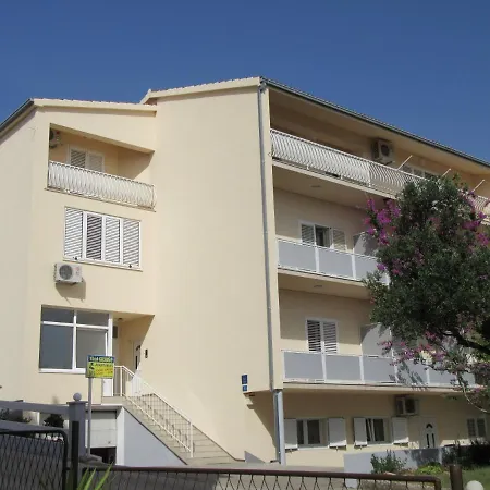 Marin- Apartment