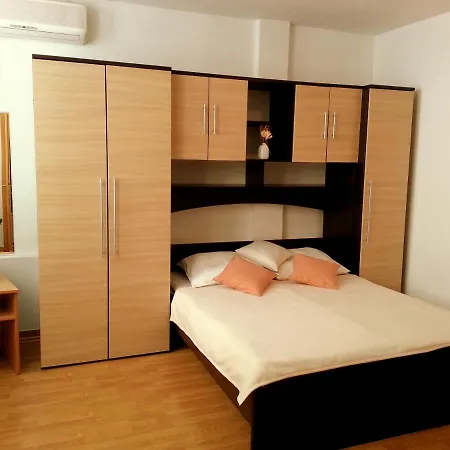 Marin- Apartment