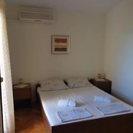 Marin- Apartment