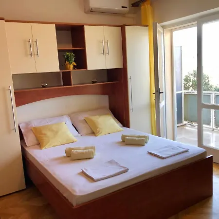 Marin- Apartamento Makarska